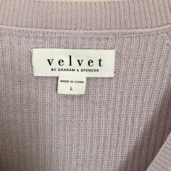 Velvet by Graham & Spencer Lilac v neck sweater large - Picture 3 of 7